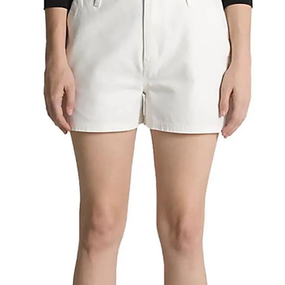 Vans Groundwork shorts in white EUC - Picture 5 of 5